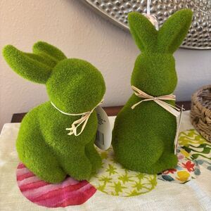 NEW Set of 2 Green flocked topiary Easter bunnies.‎